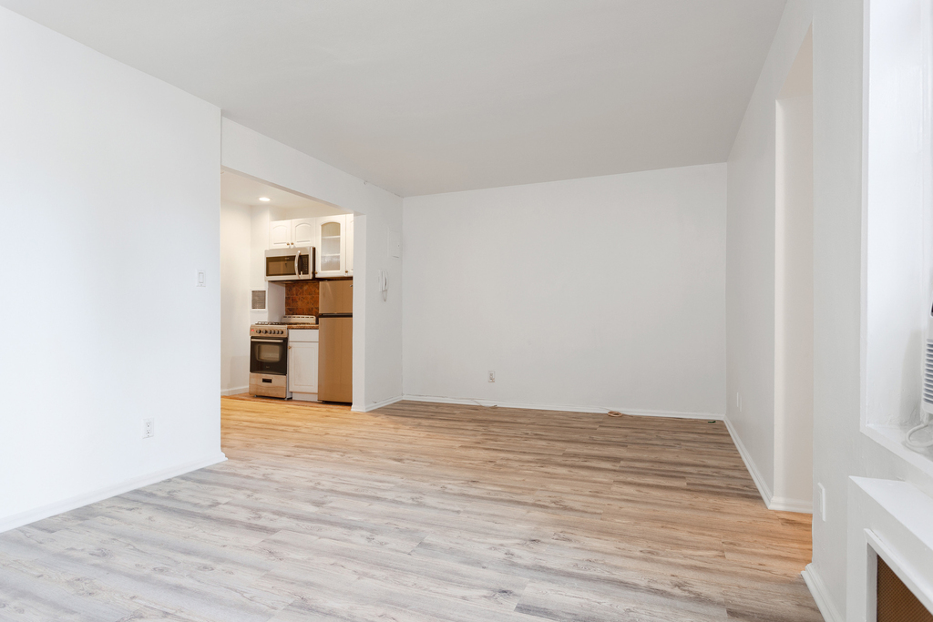 1420 York Avenue - Photo 4