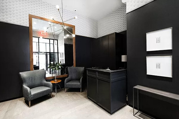 101 E 10th Street - Photo 11