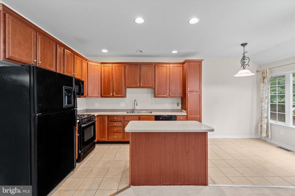 20139 Prairie Dunes Terrace - Photo 11