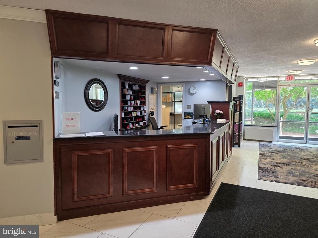 2059 Huntington Avenue - Photo 24