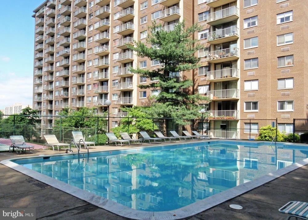 2059 Huntington Avenue - Photo 31