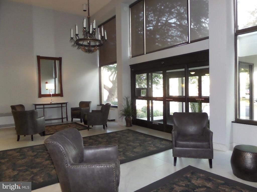 2059 Huntington Avenue - Photo 23