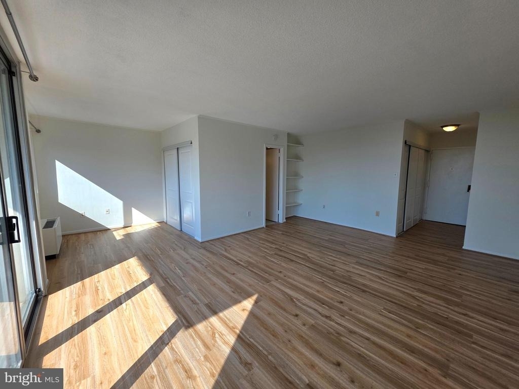 2059 Huntington Avenue - Photo 14