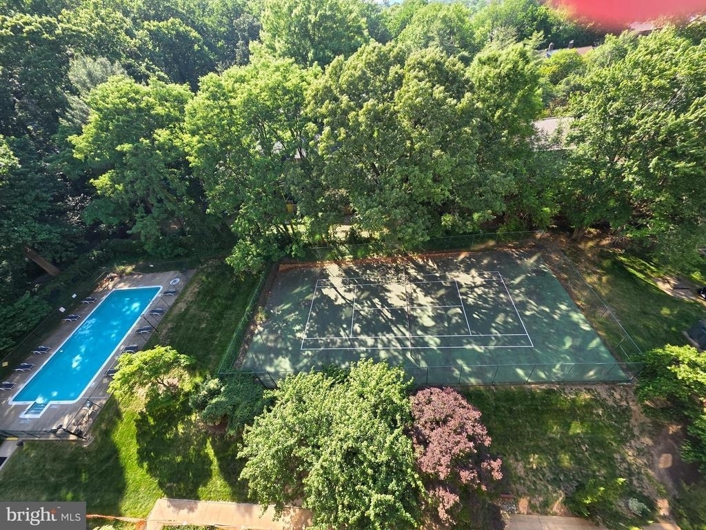 2059 Huntington Avenue - Photo 3
