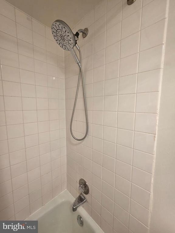 2059 Huntington Avenue - Photo 12