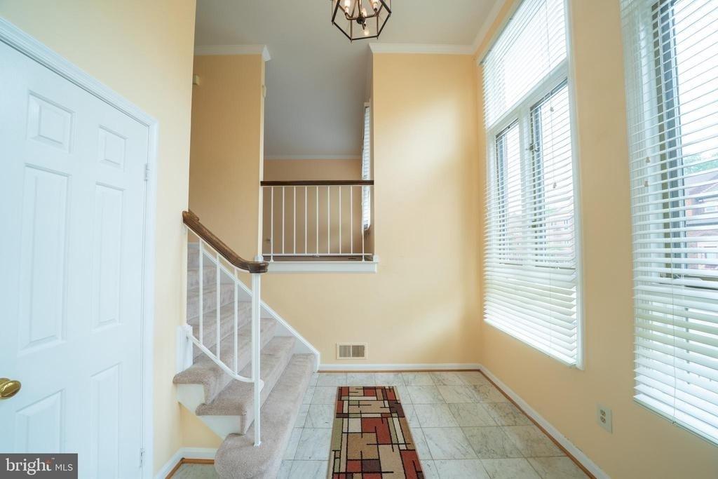 10168 Turnberry Place - Photo 2