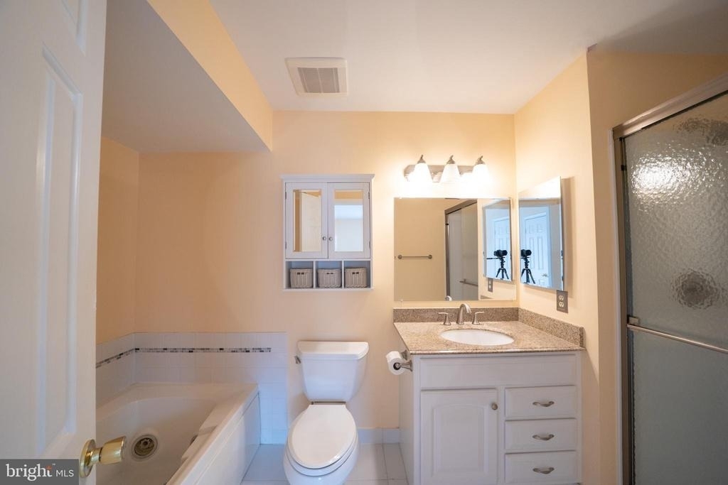 10168 Turnberry Place - Photo 18