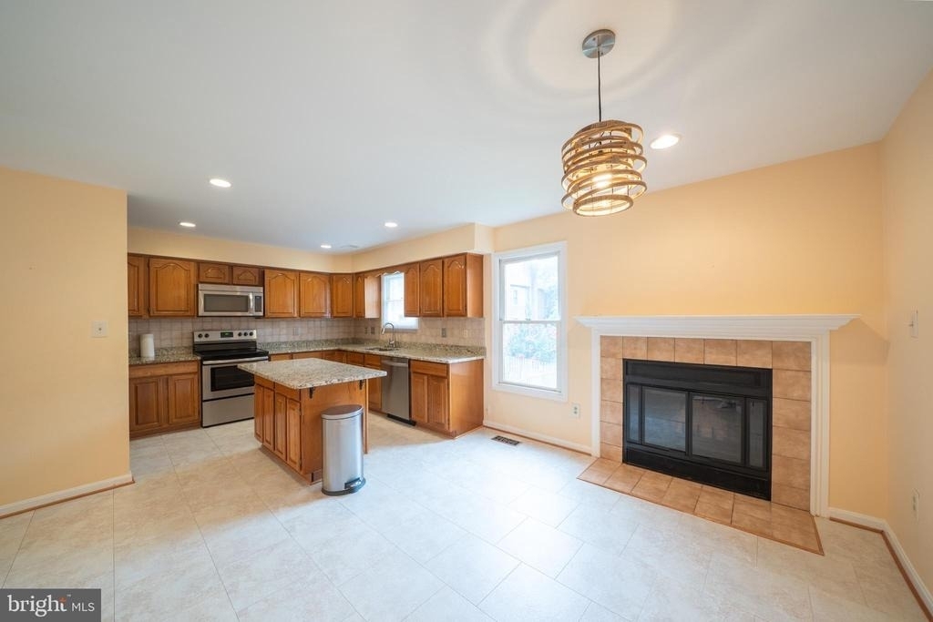 10168 Turnberry Place - Photo 7