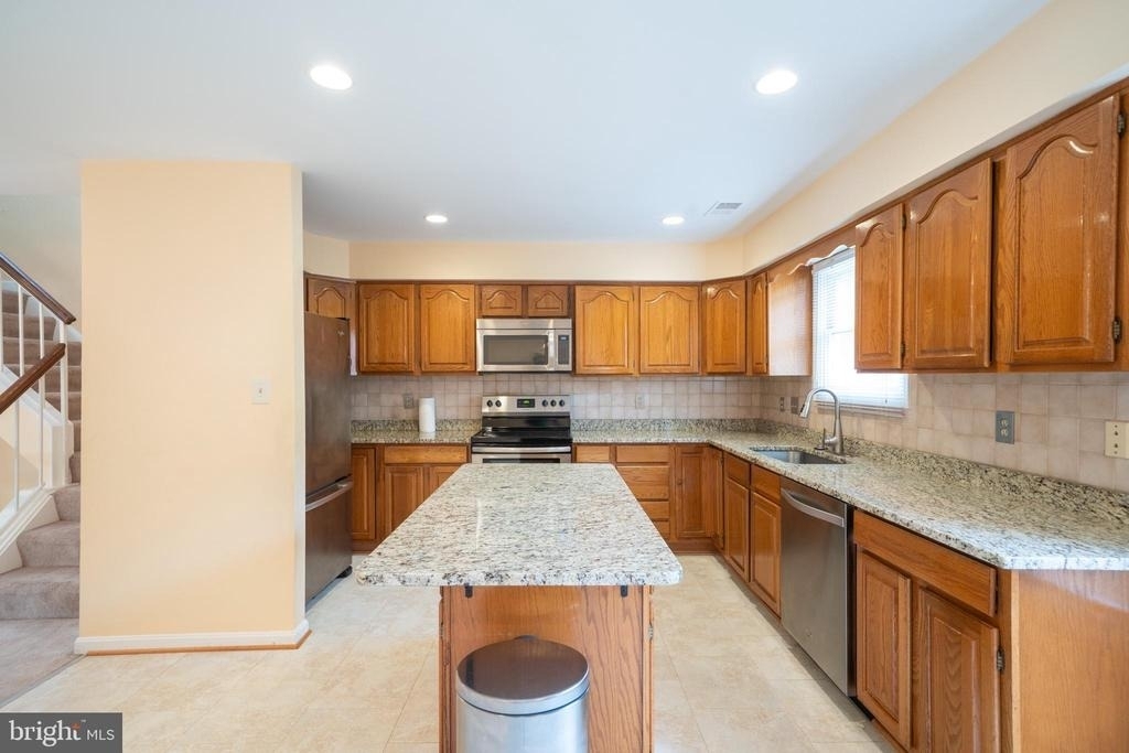 10168 Turnberry Place - Photo 8