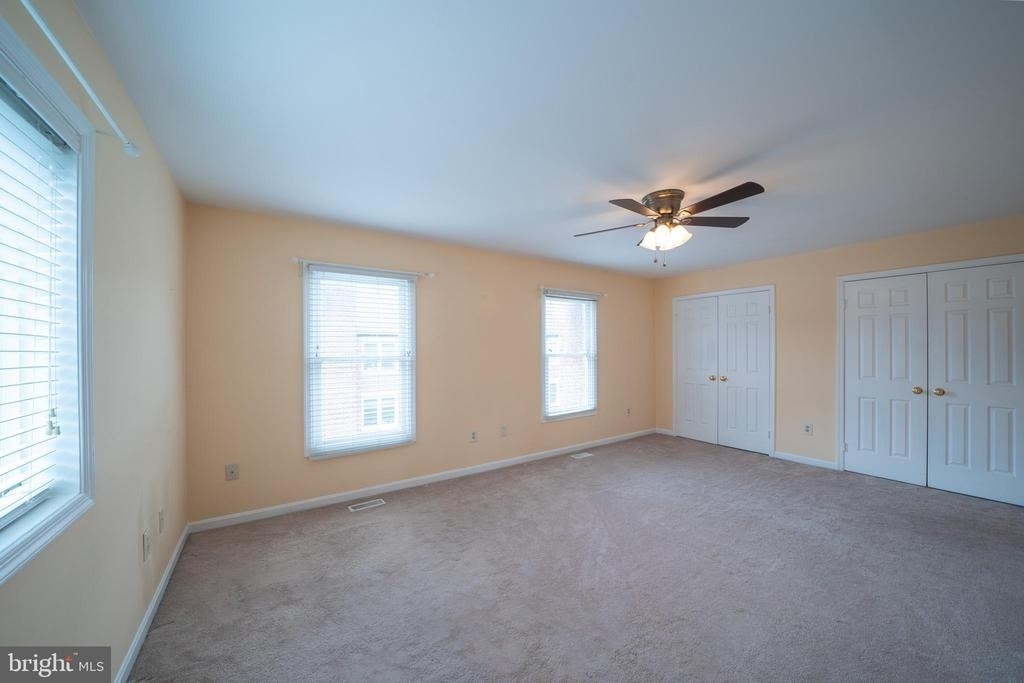 10168 Turnberry Place - Photo 16