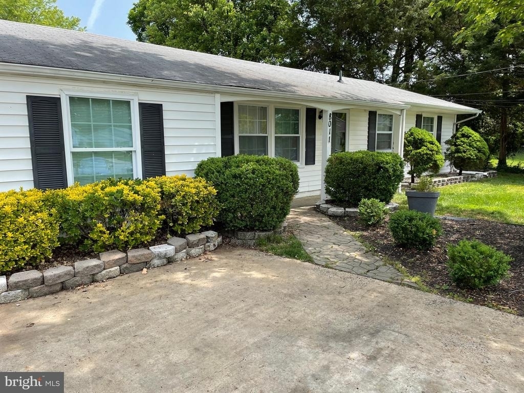 8011 Beckner Court - Photo 2
