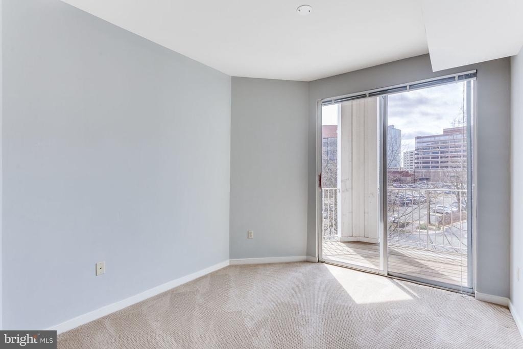 1645 International Drive - Photo 16