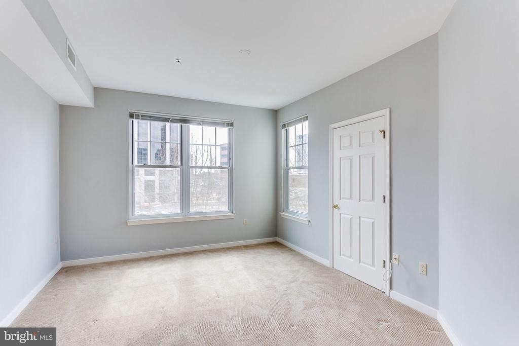 1645 International Drive - Photo 25