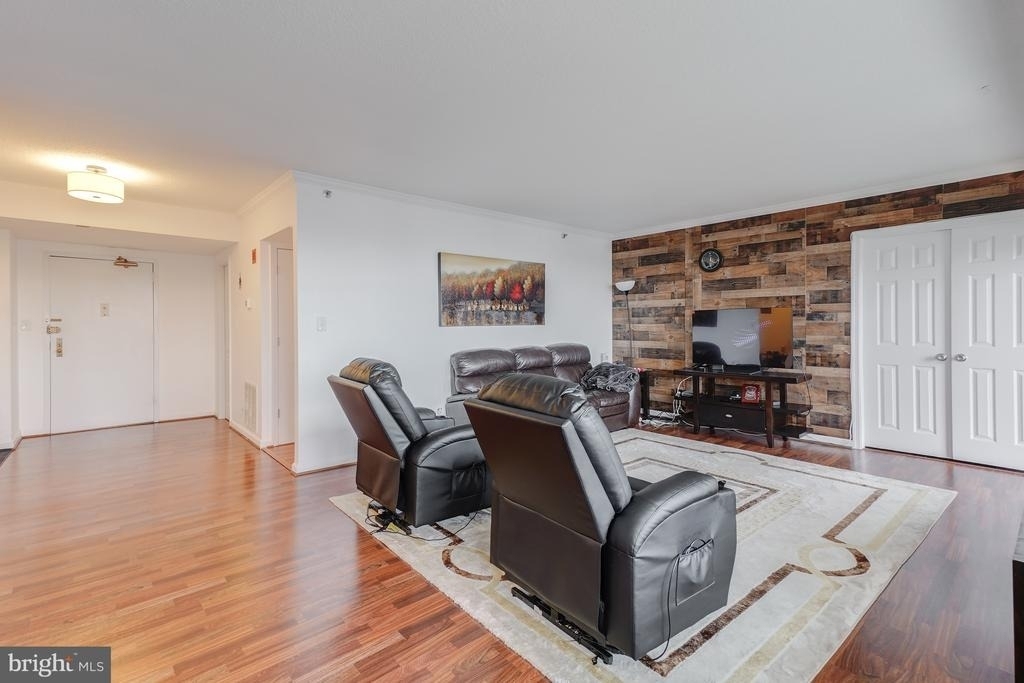 3713 S George Mason Drive - Photo 17
