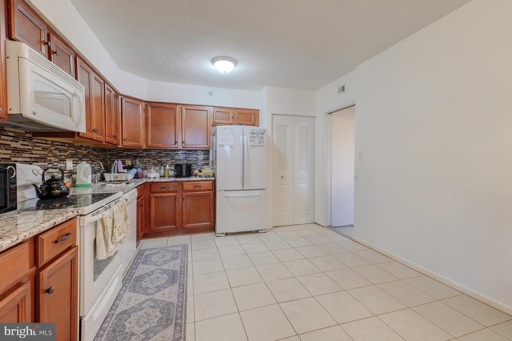 3713 S George Mason Drive - Photo 11