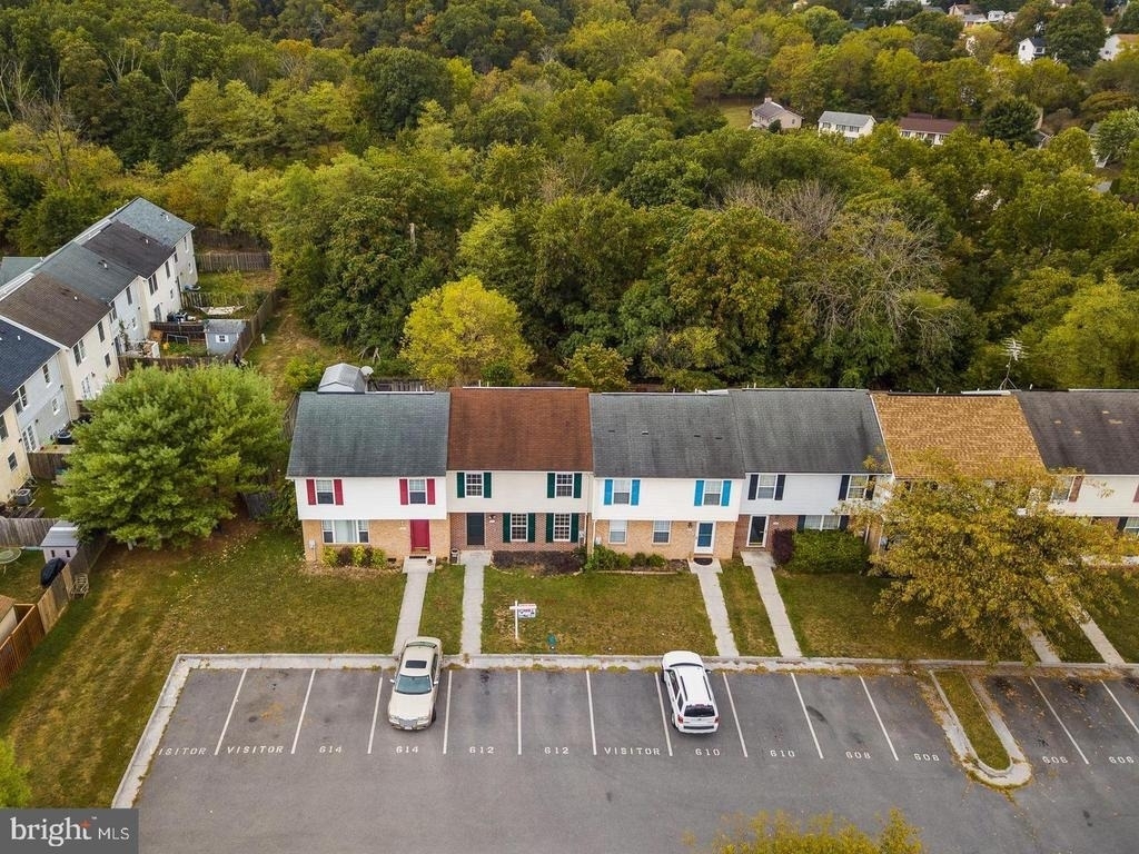 612 Emily Lane - Photo 1