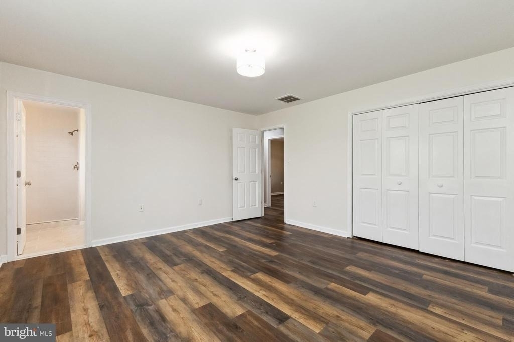 100 Heathrow Lane - Photo 9