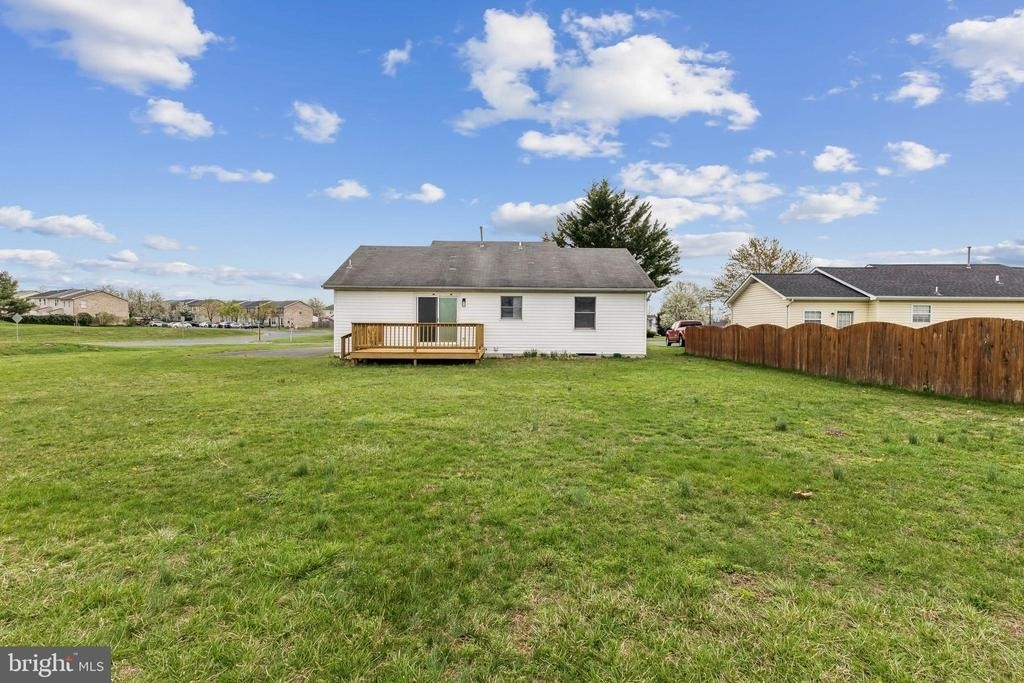 100 Heathrow Lane - Photo 22