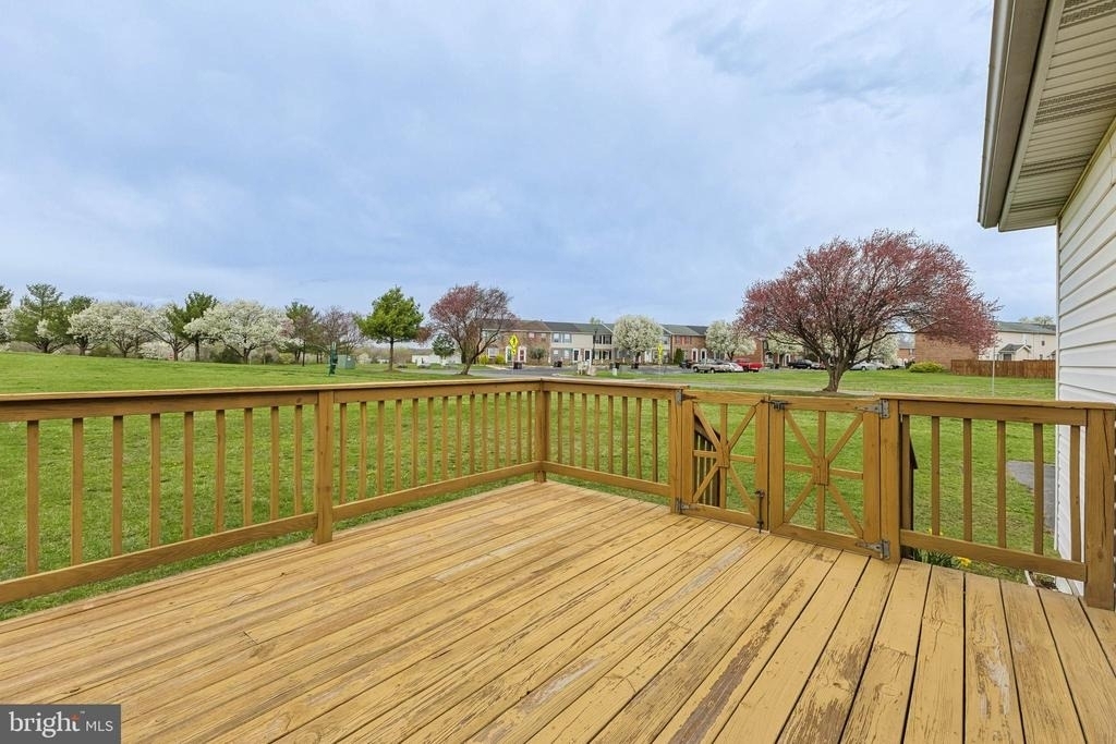 100 Heathrow Lane - Photo 19