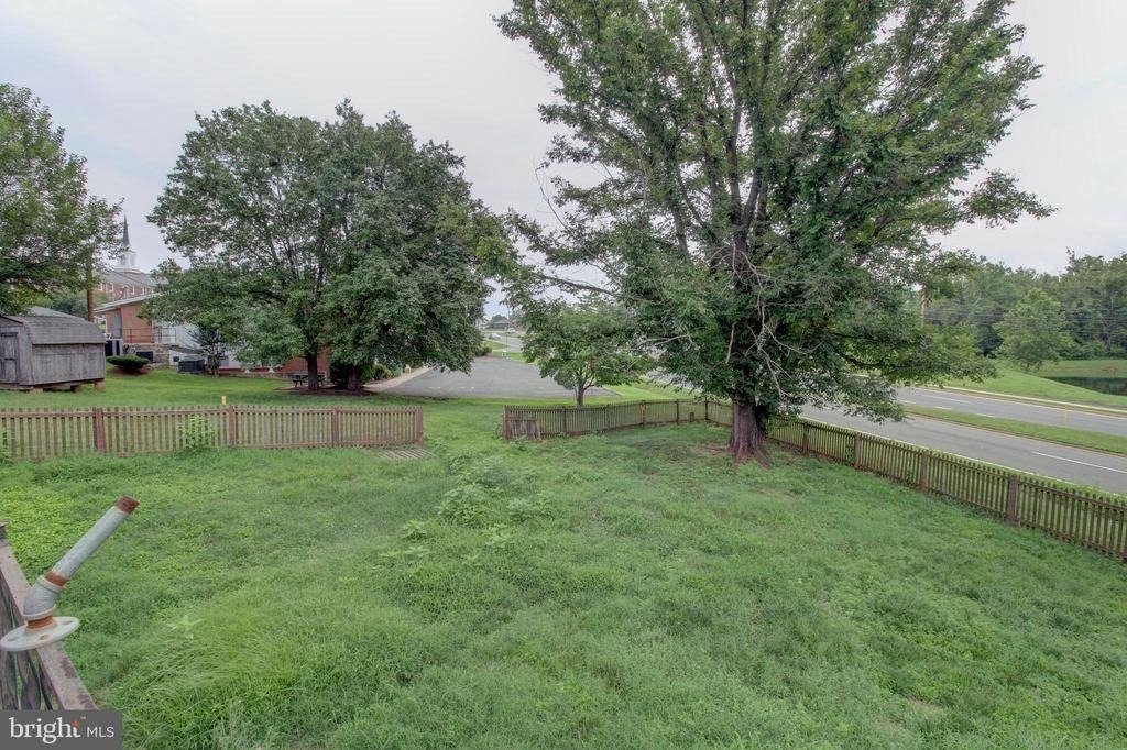 113 Thornton Court - Photo 32