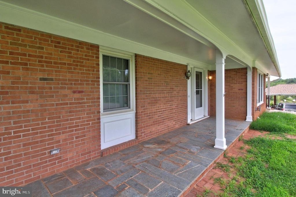 113 Thornton Court - Photo 3