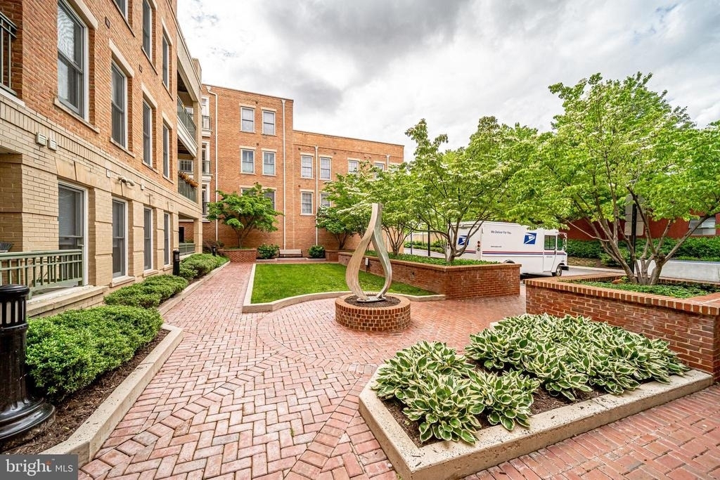 1115 Cameron Street - Photo 0