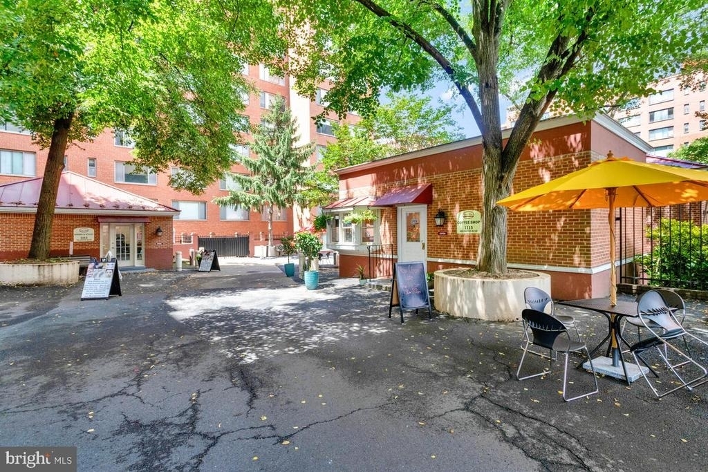 1121 Arlington Boulevard - Photo 20