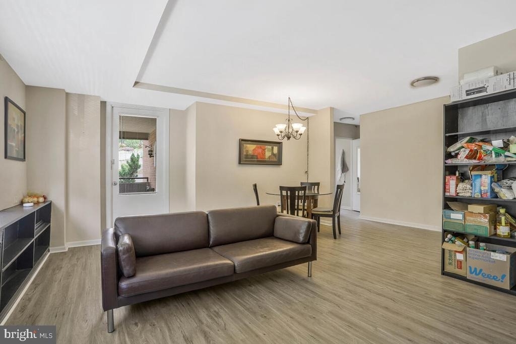 1121 Arlington Boulevard - Photo 2