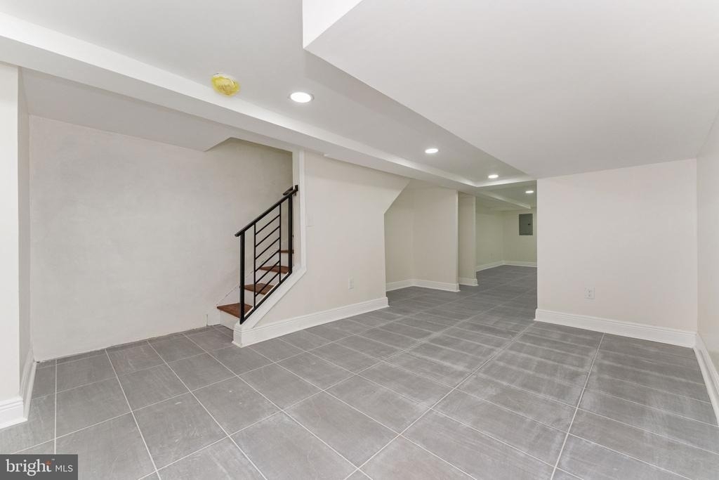 5426 Webster Street - Photo 24
