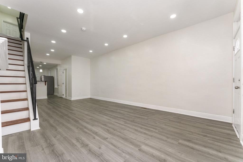 5426 Webster Street - Photo 7