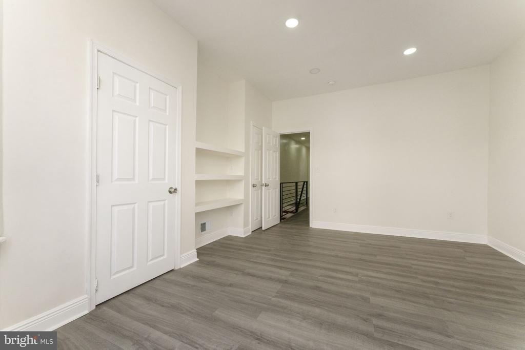 5426 Webster Street - Photo 17