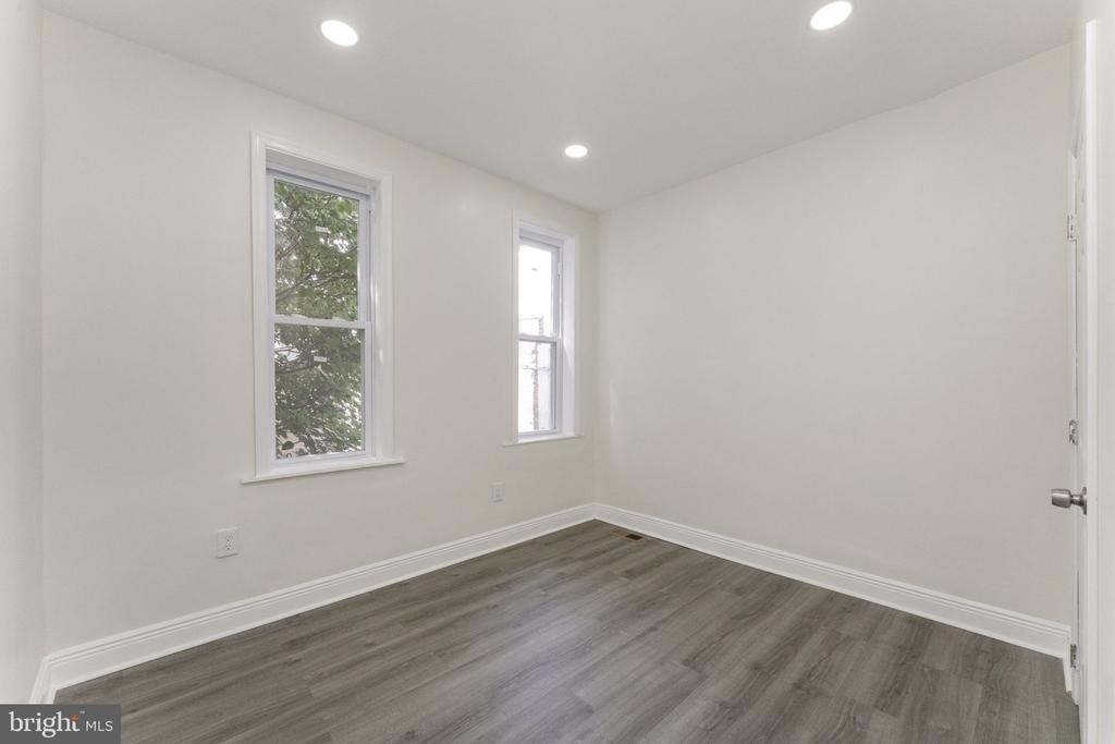 5426 Webster Street - Photo 18