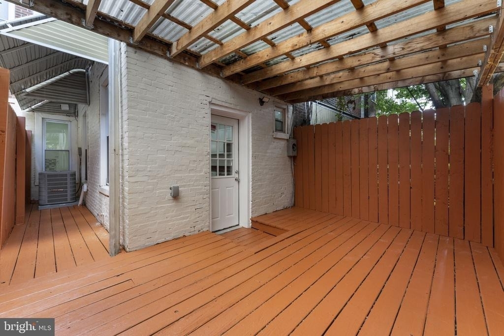 5426 Webster Street - Photo 32