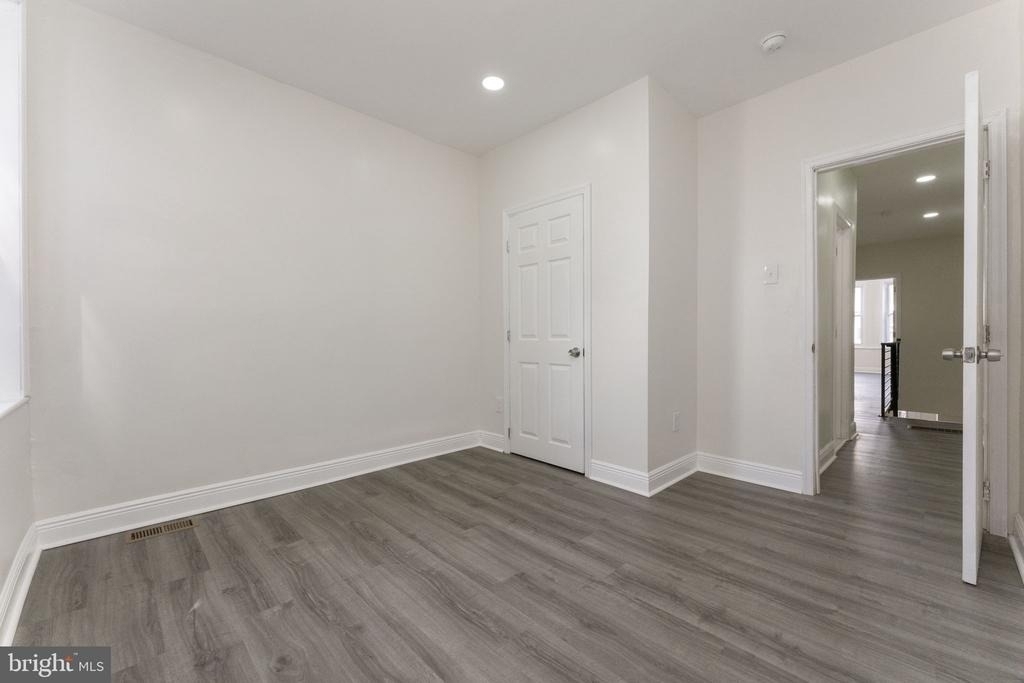 5426 Webster Street - Photo 19