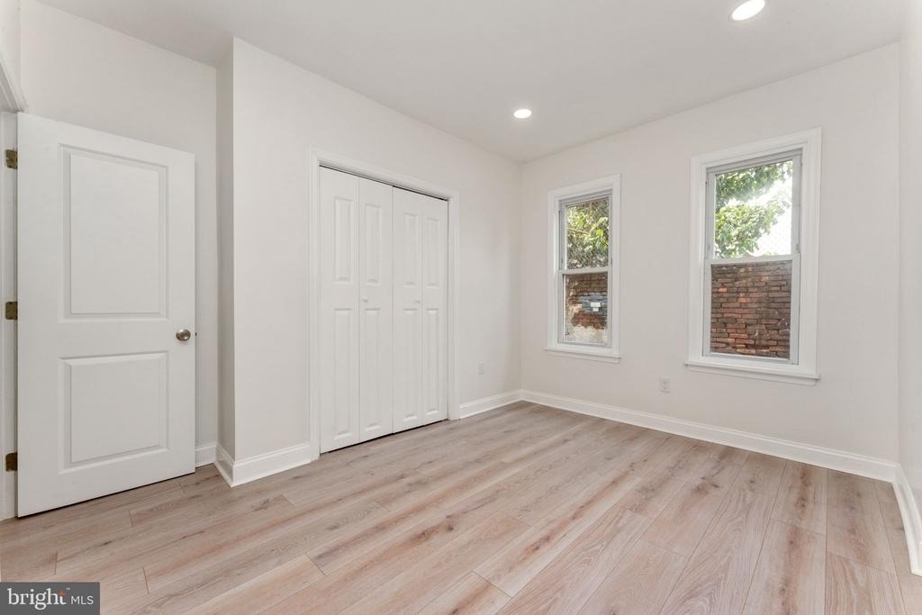 7 S 53rd Street - Photo 17
