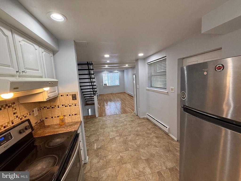 2425 S Warnock Street - Photo 3