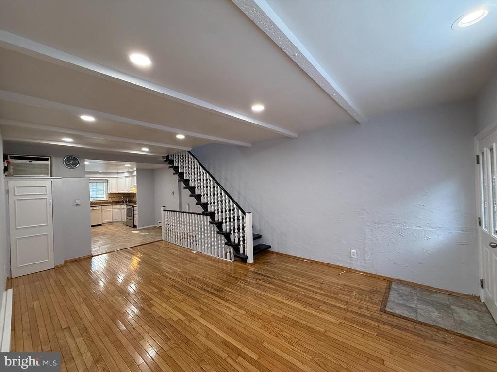 2425 S Warnock Street - Photo 1