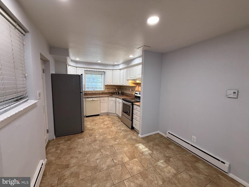 2425 S Warnock Street - Photo 5