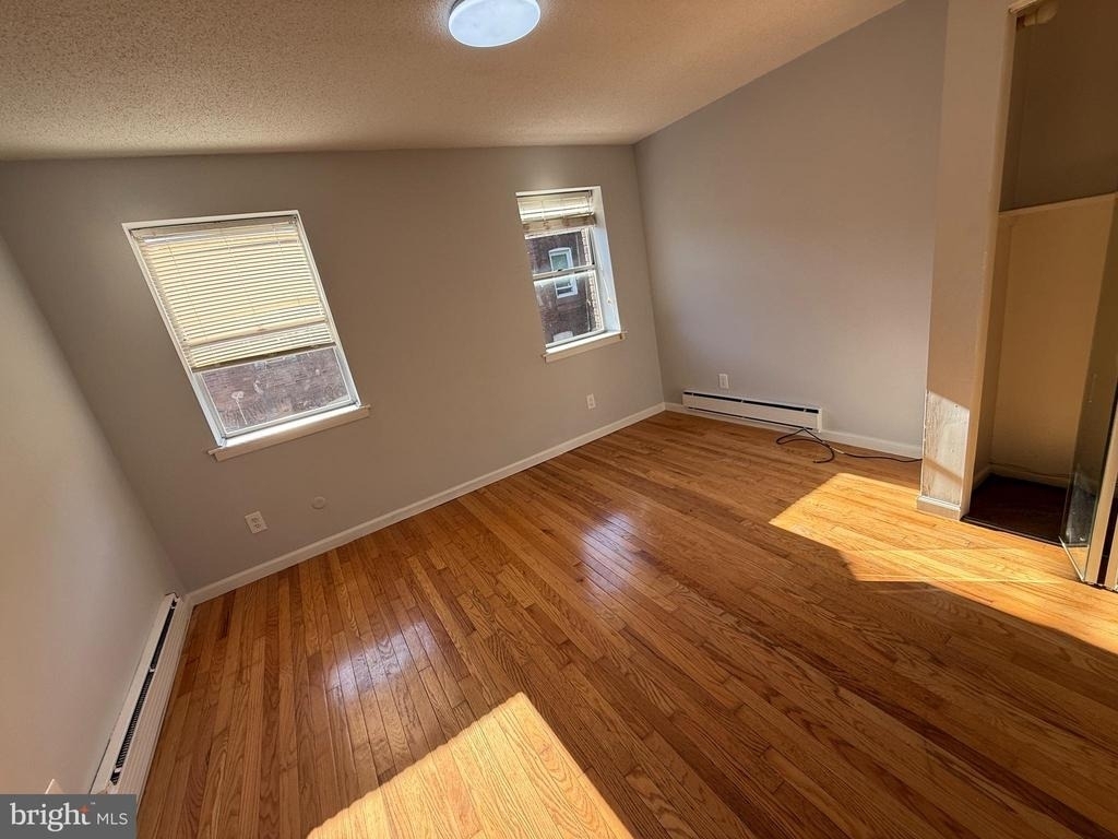 2425 S Warnock Street - Photo 7