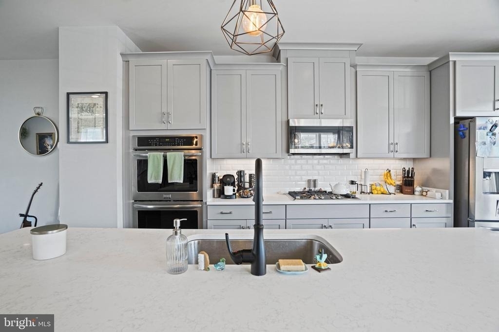 2910 Pinebrook Road - Photo 11
