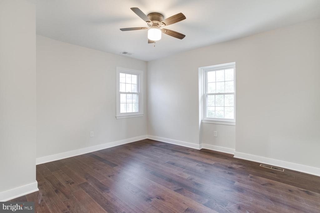 8156 Buckspark Lane E - Photo 18
