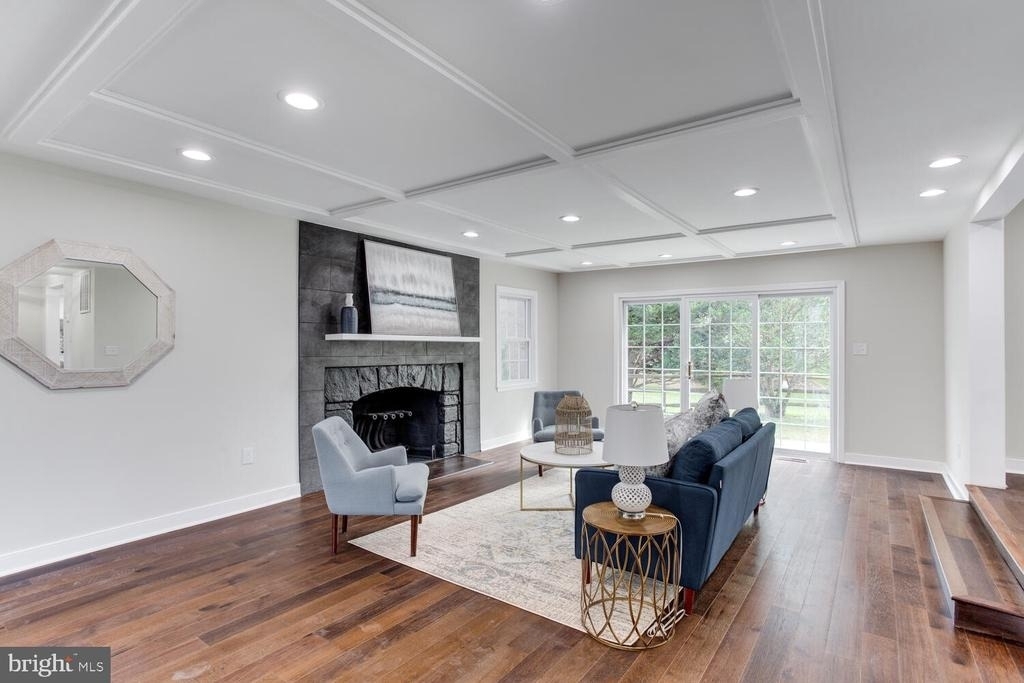 8156 Buckspark Lane E - Photo 9