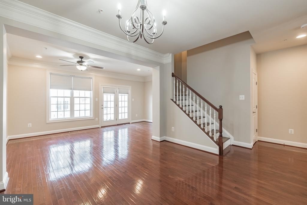 513 Girard Street - Photo 9