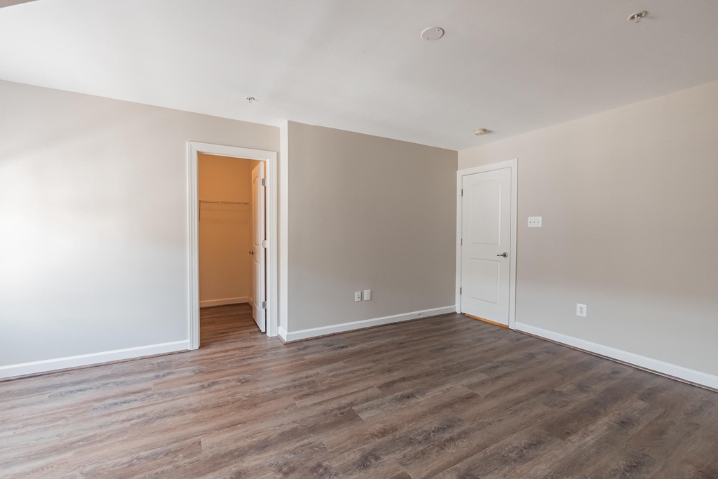 513 Girard Street - Photo 17