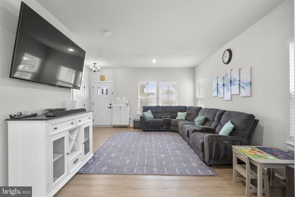 1713 Aurora Way - Photo 4