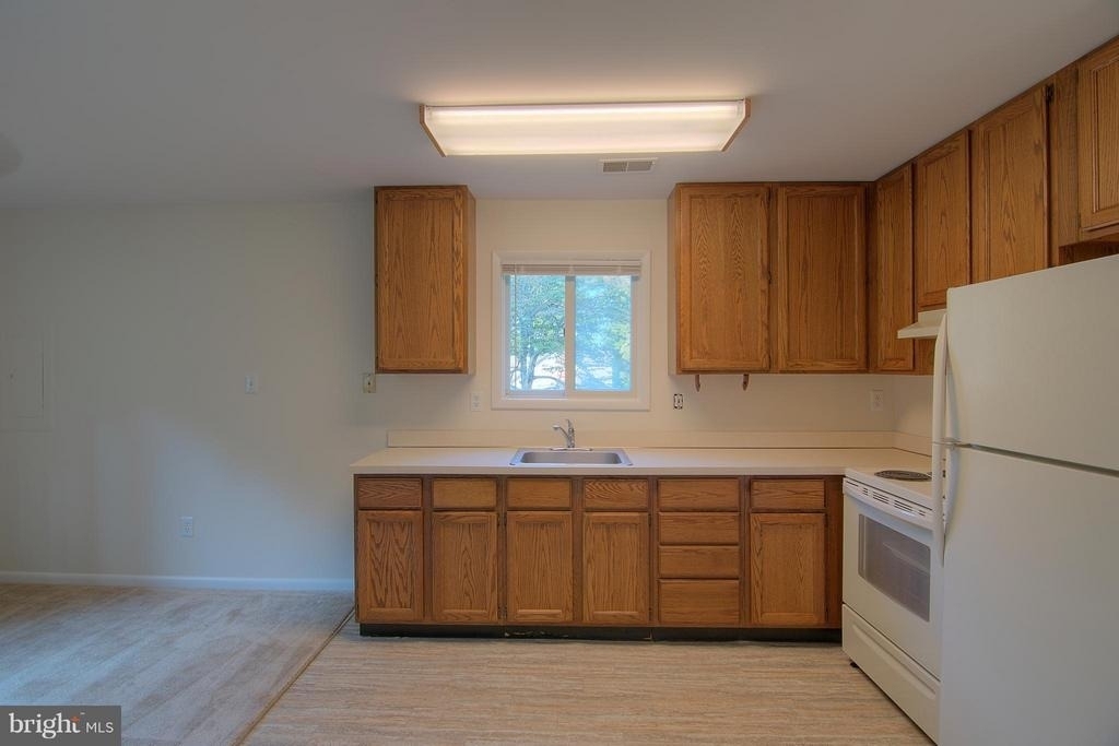 5105 Shore Drive - Photo 7