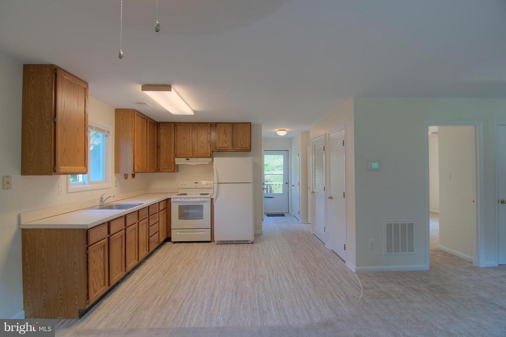 5105 Shore Drive - Photo 8