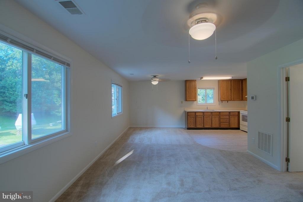 5105 Shore Drive - Photo 9
