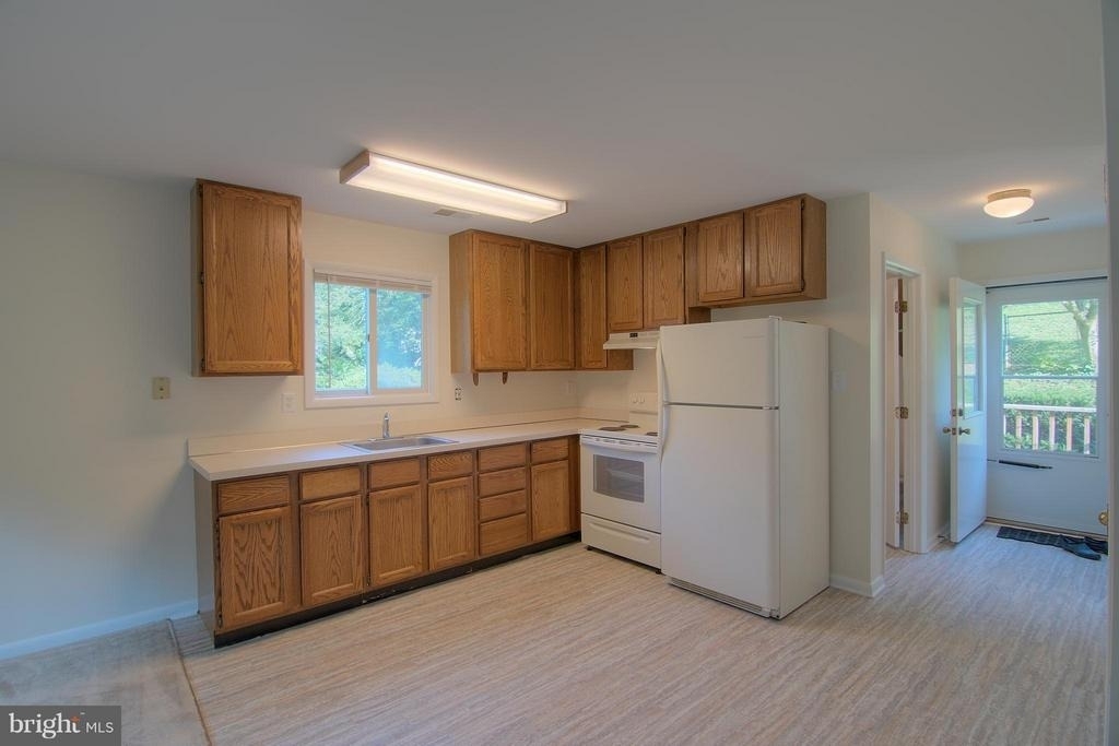 5105 Shore Drive - Photo 6