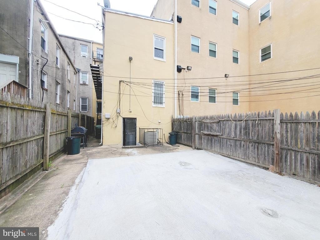 1131 N Gilmor Street - Photo 11